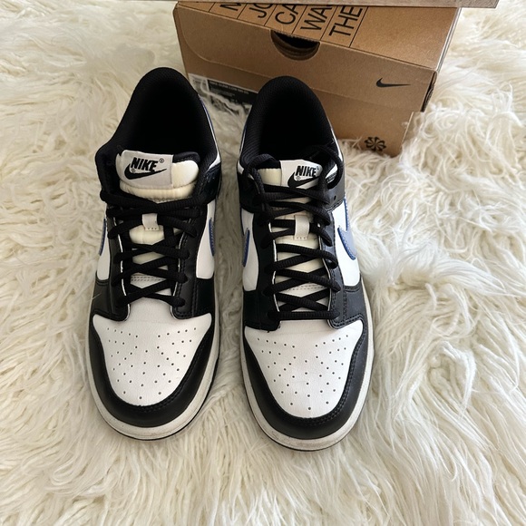 🖤🤍💙 NIKE - Nike Dunks Low - Picture 2 of 8